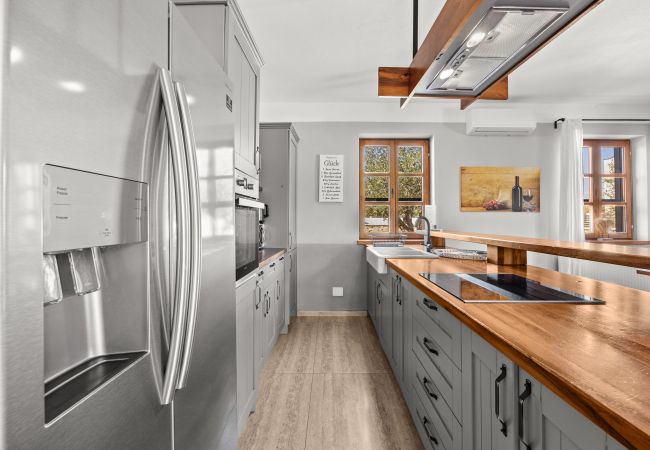 Villa in Sveti Kirin - Villa Cirka in Central Istria for 12+2 persons with a 36 m2 heated pool, gaming & activities for kids and adults Villa in Sveti Kirin - Villa Cirka in Central Istria for 12+2 persons with a 36 m2 heated pool, gaming & activities for kids and adults