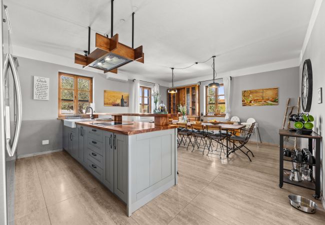 Villa in Sveti Kirin - Villa Cirka in Central Istria for 12+2 persons with a 36 m2 heated pool, gaming & activities for kids and adults Villa in Sveti Kirin - Villa Cirka in Central Istria for 12+2 persons with a 36 m2 heated pool, gaming & activities for kids and adults