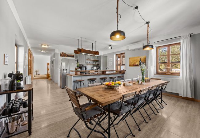 Villa in Sveti Kirin - Villa Cirka in Central Istria for 12+2 persons with a 36 m2 heated pool, gaming & activities for kids and adults Villa in Sveti Kirin - Villa Cirka in Central Istria for 12+2 persons with a 36 m2 heated pool, gaming & activities for kids and adults