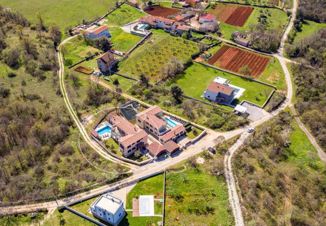 Villa in Sveti Kirin - Villa Cirka in Central Istria for 12+2 persons with a 36 m2 heated pool, gaming & activities for kids and adults Villa in Sveti Kirin - Villa Cirka in Central Istria for 12+2 persons with a 36 m2 heated pool, gaming & activities for kids and adults