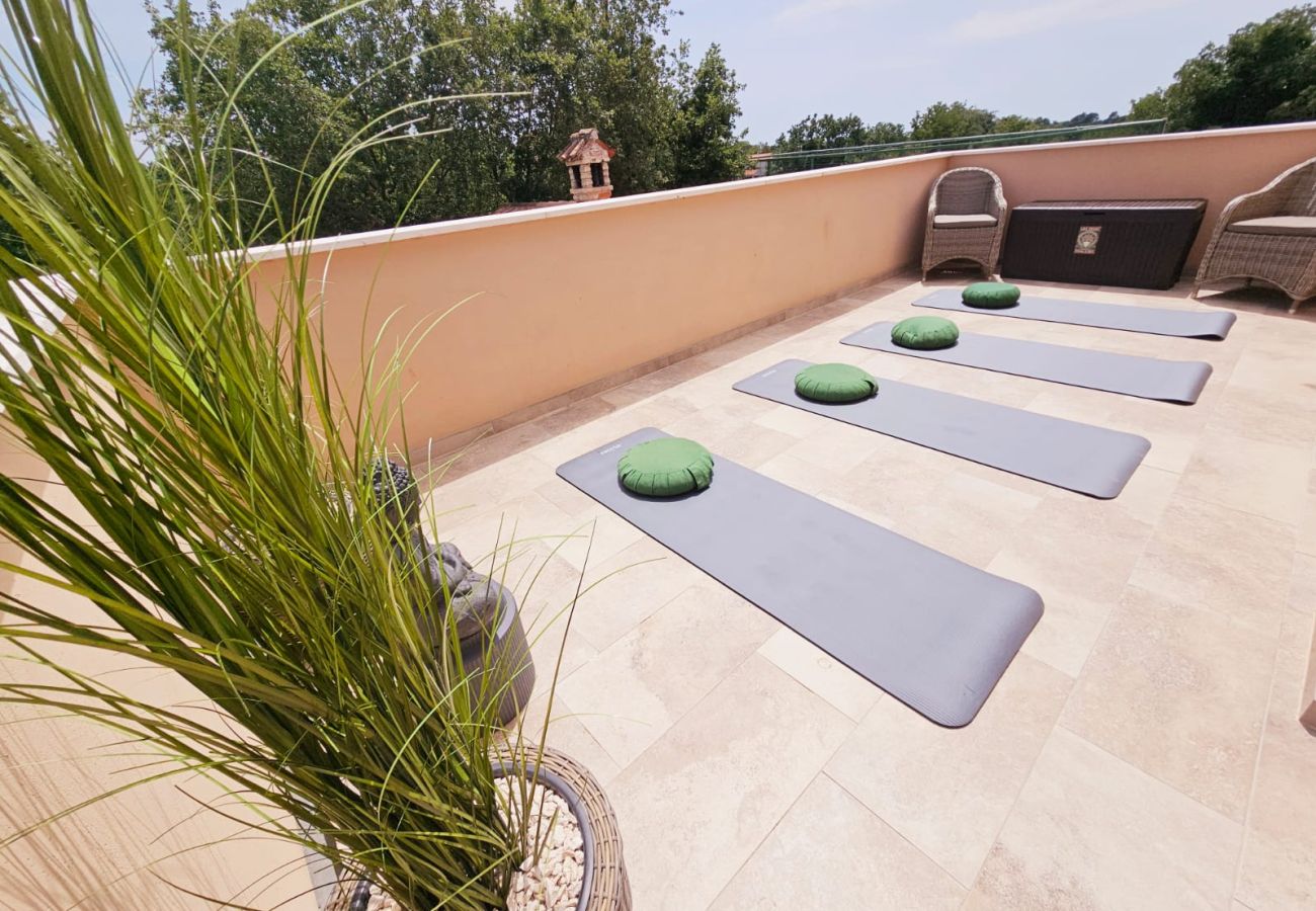 Villa in Sveti Kirin - Villa Cirka in Central Istria for 12+2 persons with a 36 m2 heated pool, gaming & activities for kids and adults