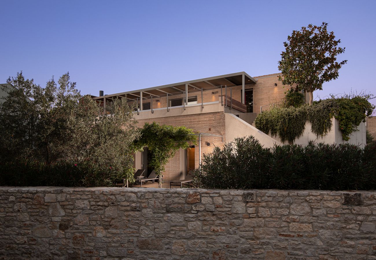 Villa in Fažana - Casa Arbor Blanco in Fažana with heated pool, sauna & sea view only 500 meters from the beach 