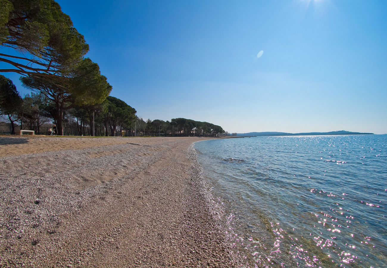 Villa in Fažana - Casa Arbor Blanco in Fažana with heated pool, sauna & sea view only 500 meters from the beach 