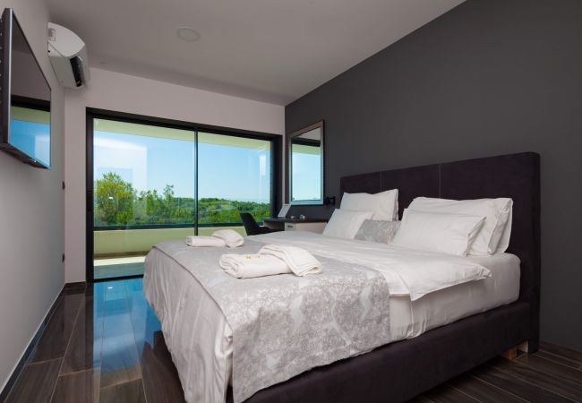 Villa in Premantura - Luxury Villa ReMi near Medulin with wellness and sea view Villa in Premantura - Luxury Villa ReMi near Medulin with wellness and sea view