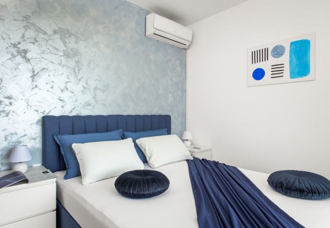 Villa in Vodnjan - Villa Angie in Central Istria for 10 persons with private heated pool & kids playground  Villa in Vodnjan - Villa Angie in Central Istria for 10 persons with private heated pool & kids playground