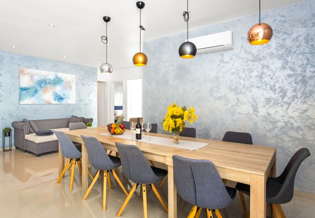 Villa in Vodnjan - Villa Angie in Central Istria for 10 persons with private heated pool & kids playground  Villa in Vodnjan - Villa Angie in Central Istria for 10 persons with private heated pool & kids playground