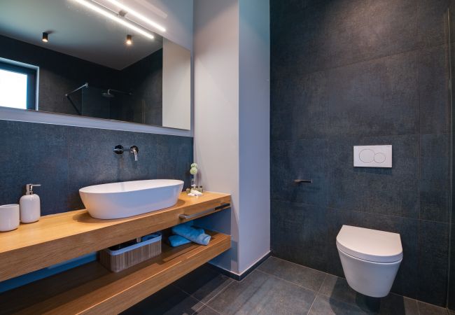 Villa in Vodnjan - Villa Arestea near Pula with heated pool, sea view, wellness & playground Villa in Vodnjan - Villa Arestea near Pula with heated pool, sea view, wellness & playground