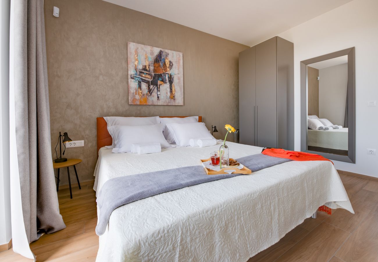 Villa in Vodnjan - Villa Arestea near Pula with sea view, wellness & playground