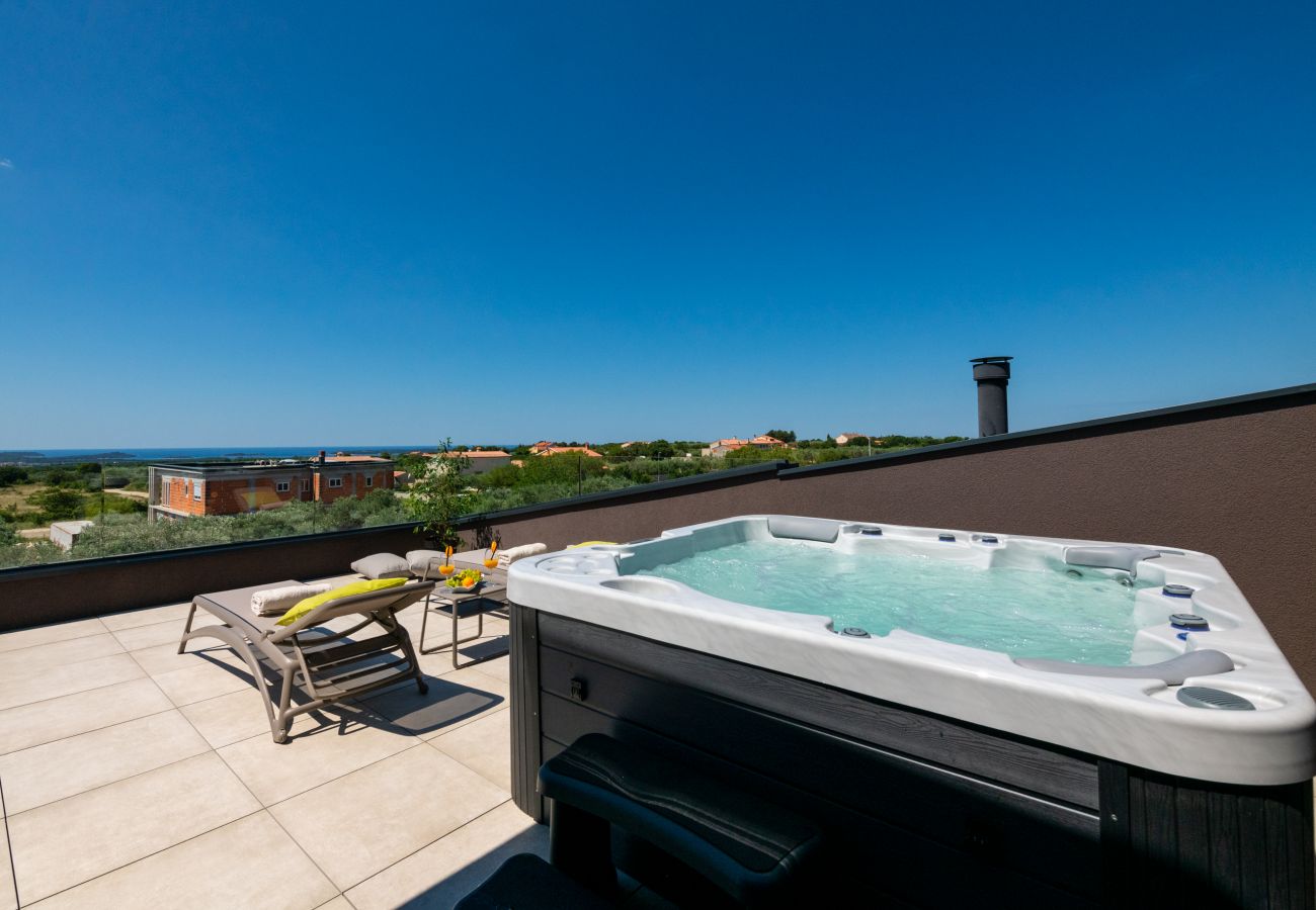 Villa in Vodnjan - Villa Arestea near Pula with sea view, wellness & playground