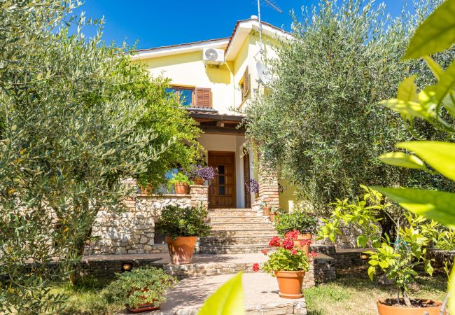 Villa in Višnjan - Villa Bucks near Poreč for 20 persons with Sea View, Whirlpool, Sauna & Fitness Villa in Višnjan - Villa Bucks near Poreč for 20 persons with Sea View, Whirlpool, Sauna & Fitness