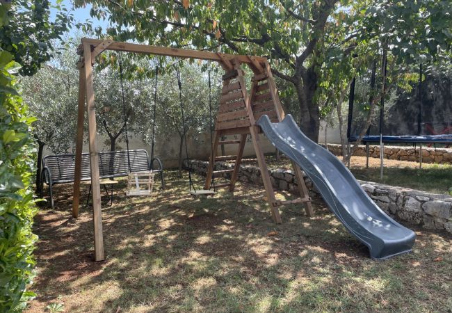 Villa in Višnjan - Villa Bucks near Poreč for 20 persons with Sea View, Whirlpool, Sauna & Fitness Villa in Višnjan - Villa Bucks near Poreč for 20 persons with Sea View, Whirlpool, Sauna & Fitness