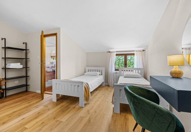 Villa in Višnjan - Villa Bucks near Poreč for 20 persons with Sea View, Whirlpool, Sauna & Fitness Villa in Višnjan - Villa Bucks near Poreč for 20 persons with Sea View, Whirlpool, Sauna & Fitness