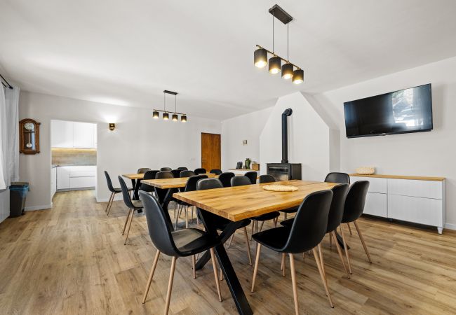 Villa in Višnjan - Villa Bucks near Poreč for 20 persons with Sea View, Whirlpool, Sauna & Fitness Villa in Višnjan - Villa Bucks near Poreč for 20 persons with Sea View, Whirlpool, Sauna & Fitness