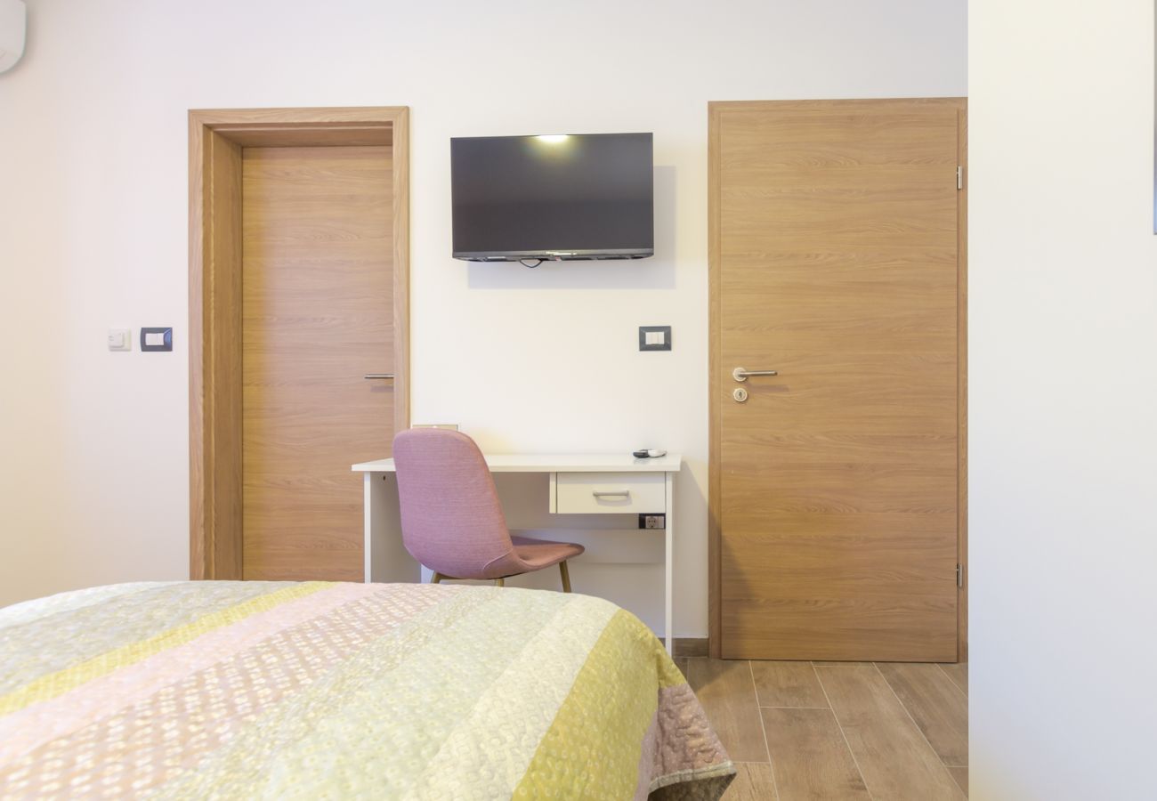 Villa in Vintijan - Villa Hana near Pula with private 32 m2 pool & only 2 km from the beach