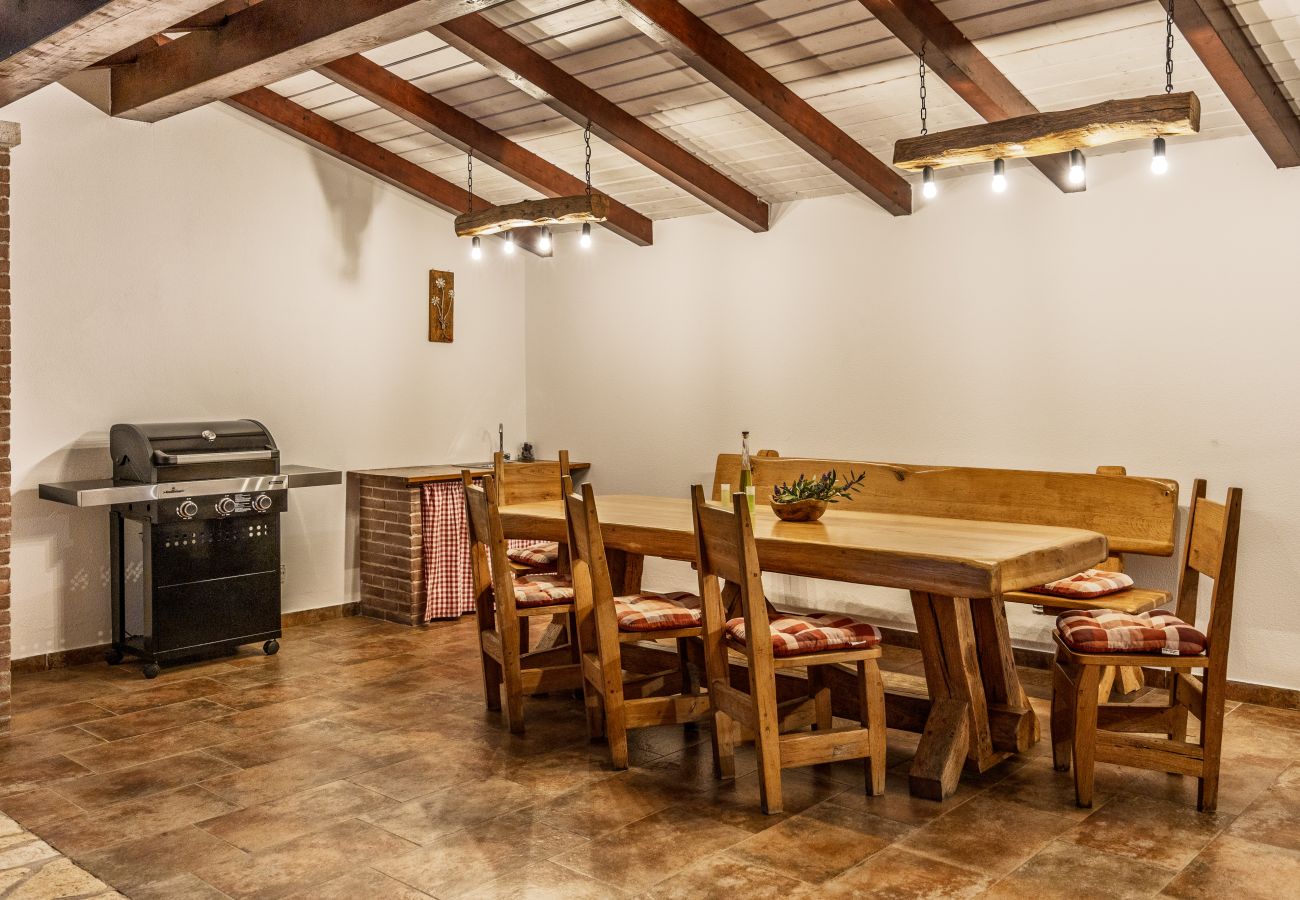 Villa in Peruški - Villa Katja near Pula with whirlpool only 3 km from the beach