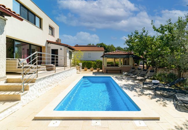 Villa in Šegotici - Villa Lelaina near Pula with private Pool and 3 km from the beach - pet friendly Villa in Šegotici - Villa Lelaina near Pula with private Pool and 3 km from the beach - pet friendly