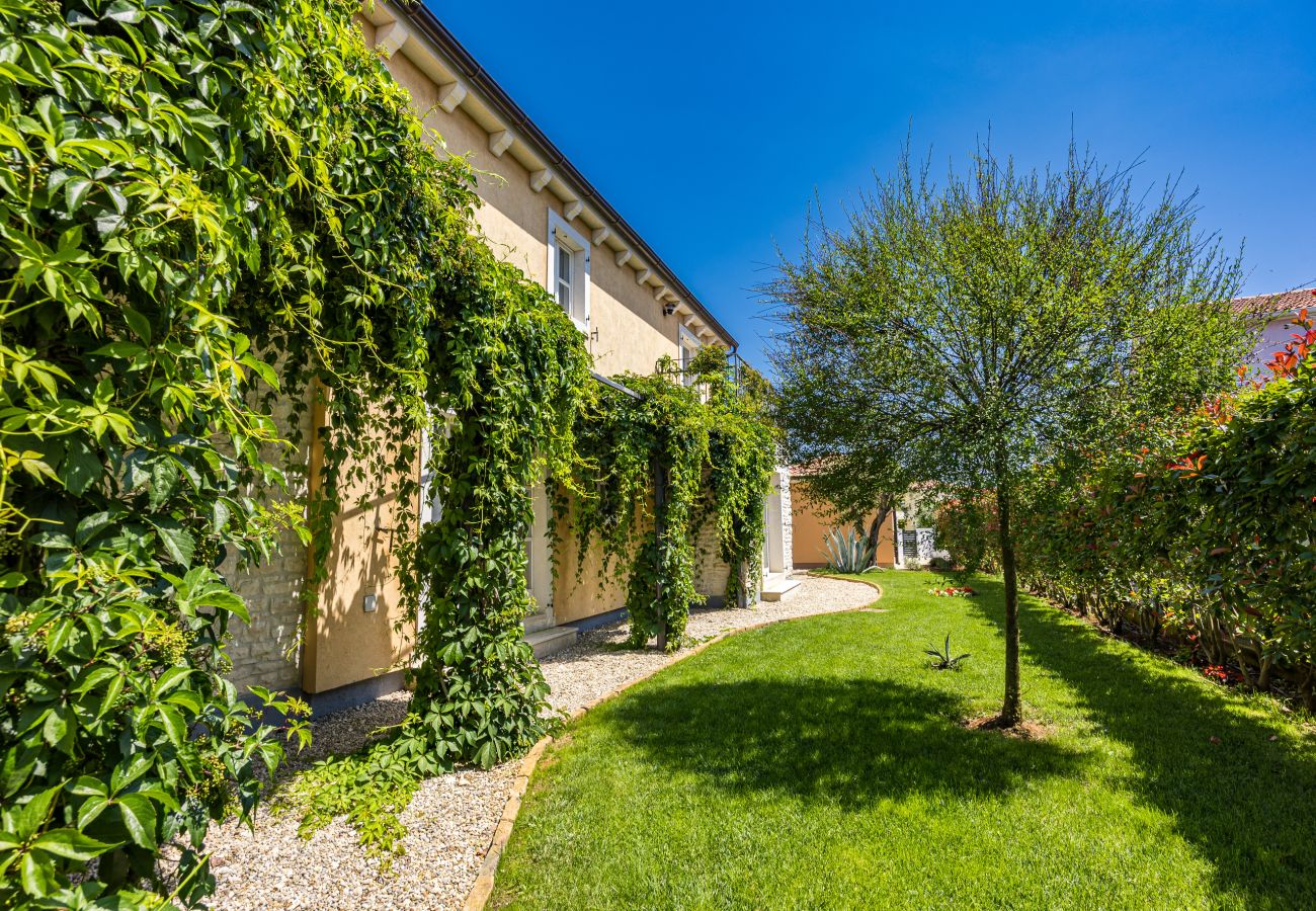 Villa in Fažana - Villa Luka in Fažana with pool & playground only 600 meter from the beach 