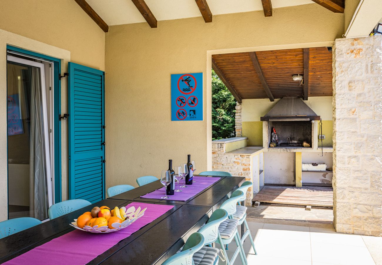 Villa in Mužini - Villa Martha in Central Istria with private pool - wellness / table tennis for 12 persons
