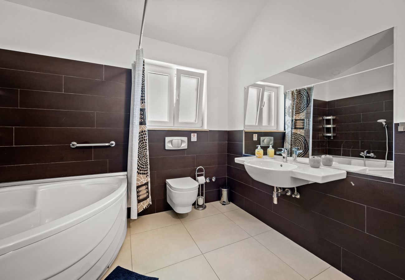 Villa in Mužini - Villa Martha in Central Istria with private pool - wellness / table tennis for 12 persons