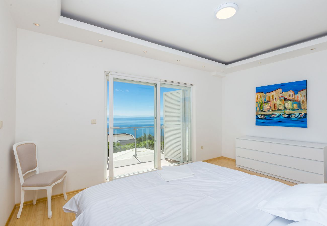 Villa in Opatija - Villa Sveti Petar in Opatija for 10 persons with sea view & whirlpool 