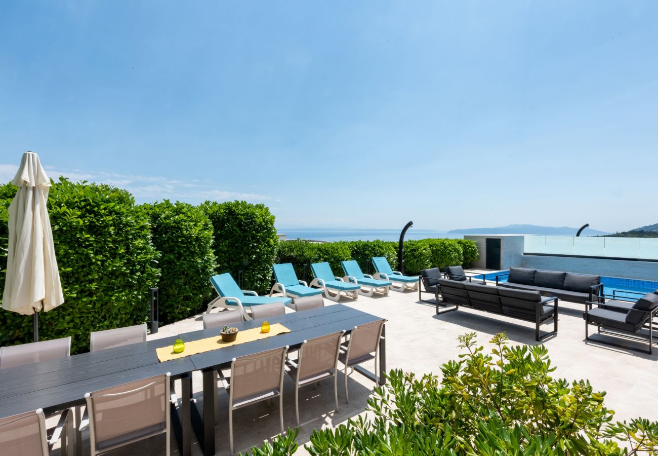 Villa in Opatija - Villa Sveti Petar in Opatija for 10 persons with sea view & whirlpool 