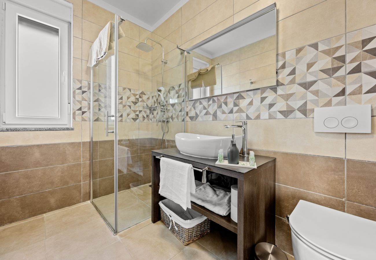 Villa in Pula - Villa Una in Pula with heated pool, whirlpool & private tennis court