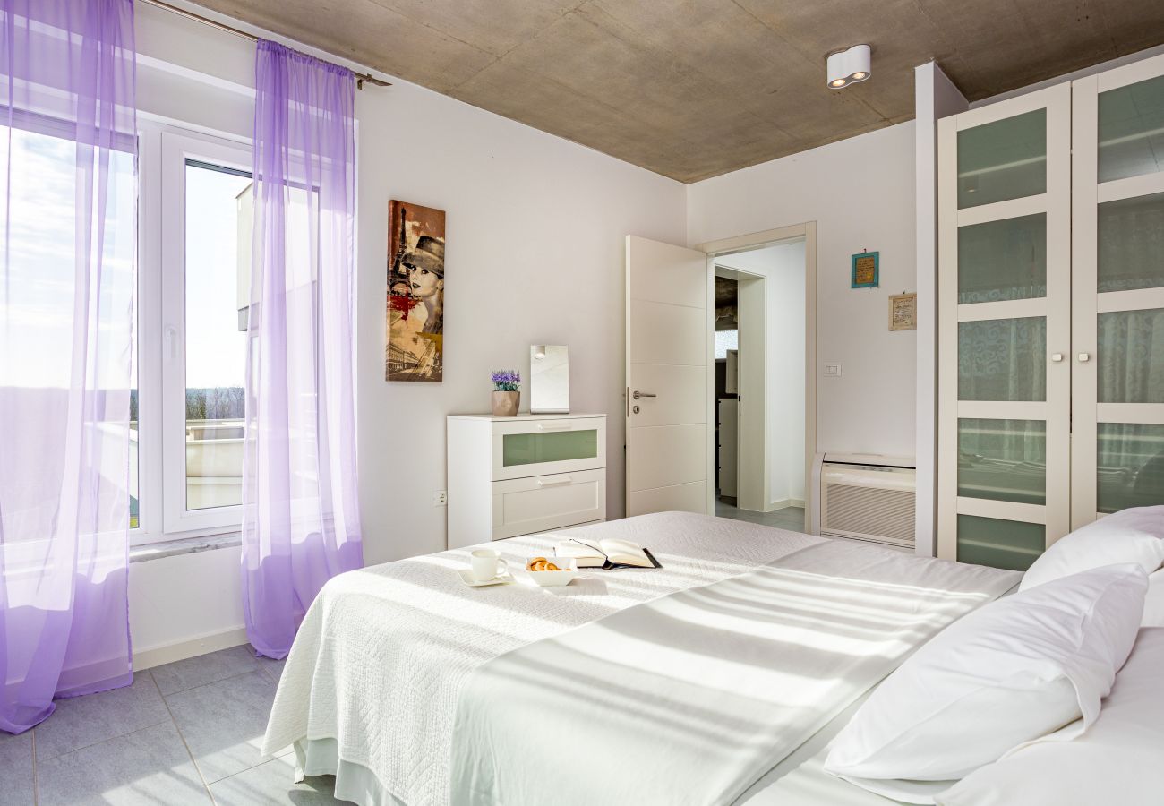 Villa in Krnica - Villa Windrose for 8 persons near Pula with large garden