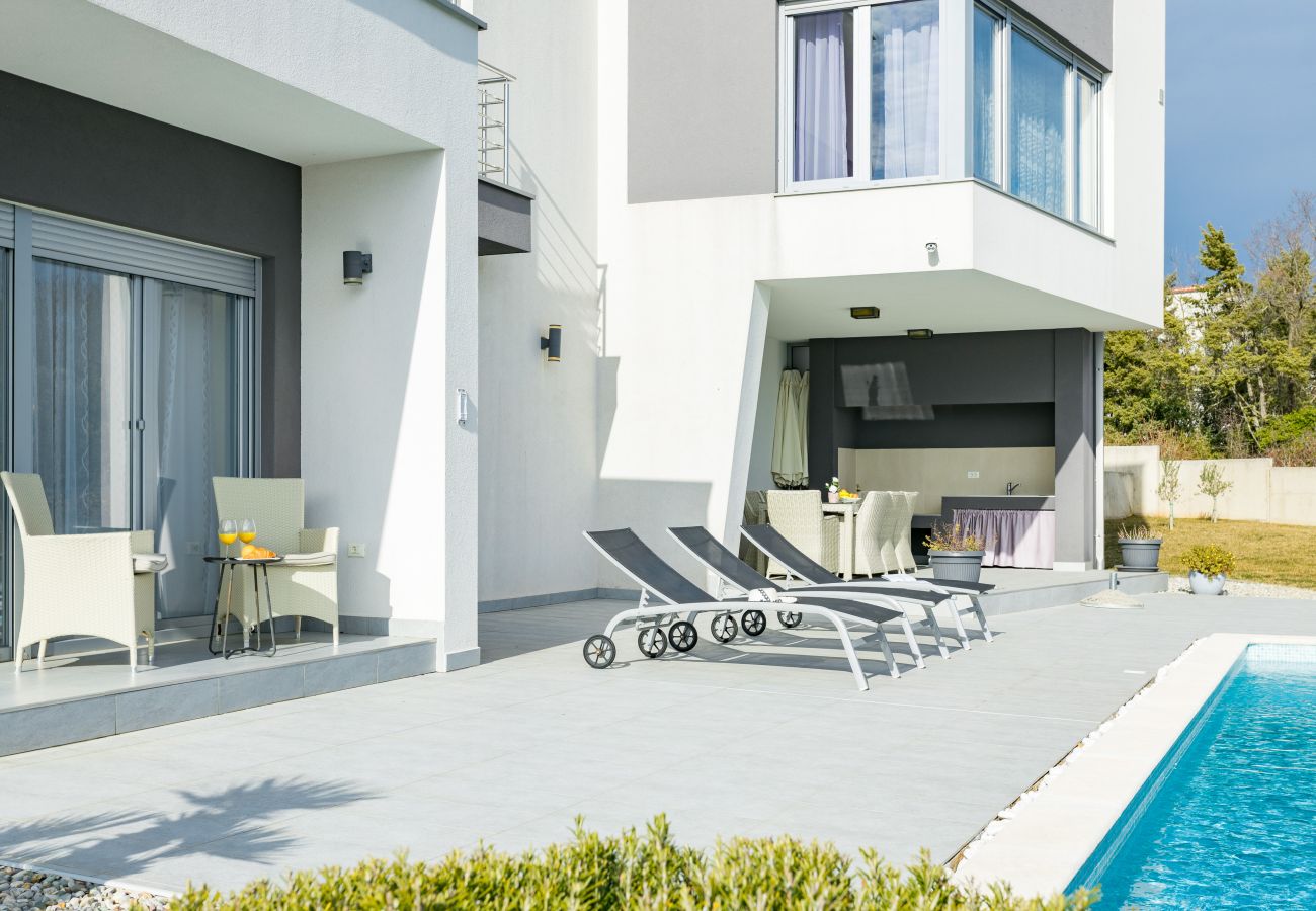 Villa in Krnica - Villa Windrose for 8 persons near Pula with large garden