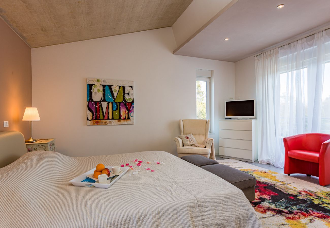 Villa in Krnica - Villa Windrose for 8 persons near Pula with large garden