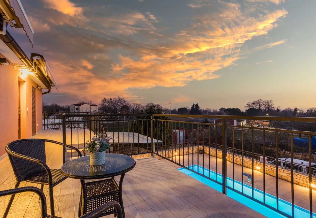 Villa in Juršici - Villa Ana in Central Istria for 12 persons with private saltwater Pool