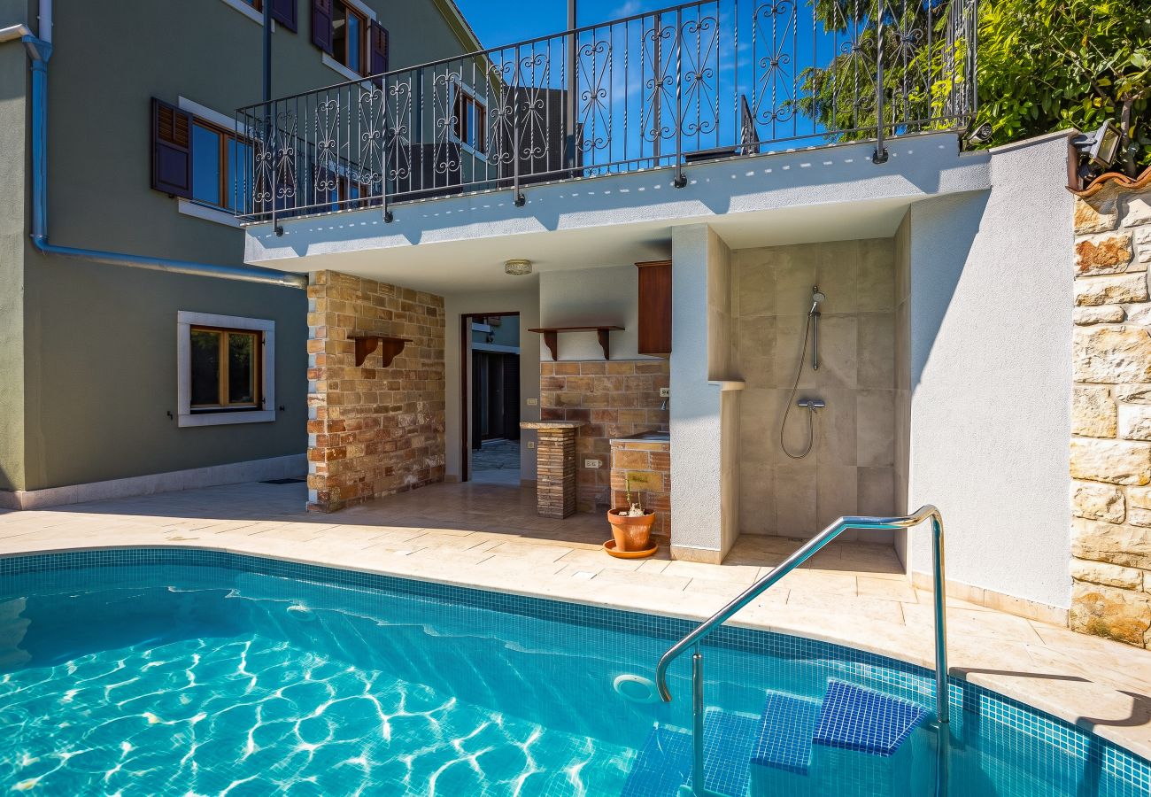 Villa in Marcana - Casa Menta near Pula for 10 persons - private villa for families & friends with wellness