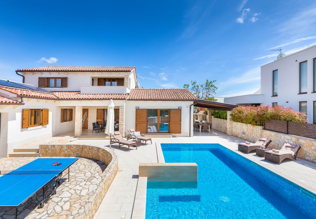 Villa in Sveti Kirin - Villa Tea in Central Istria with private pool for 10 persons 