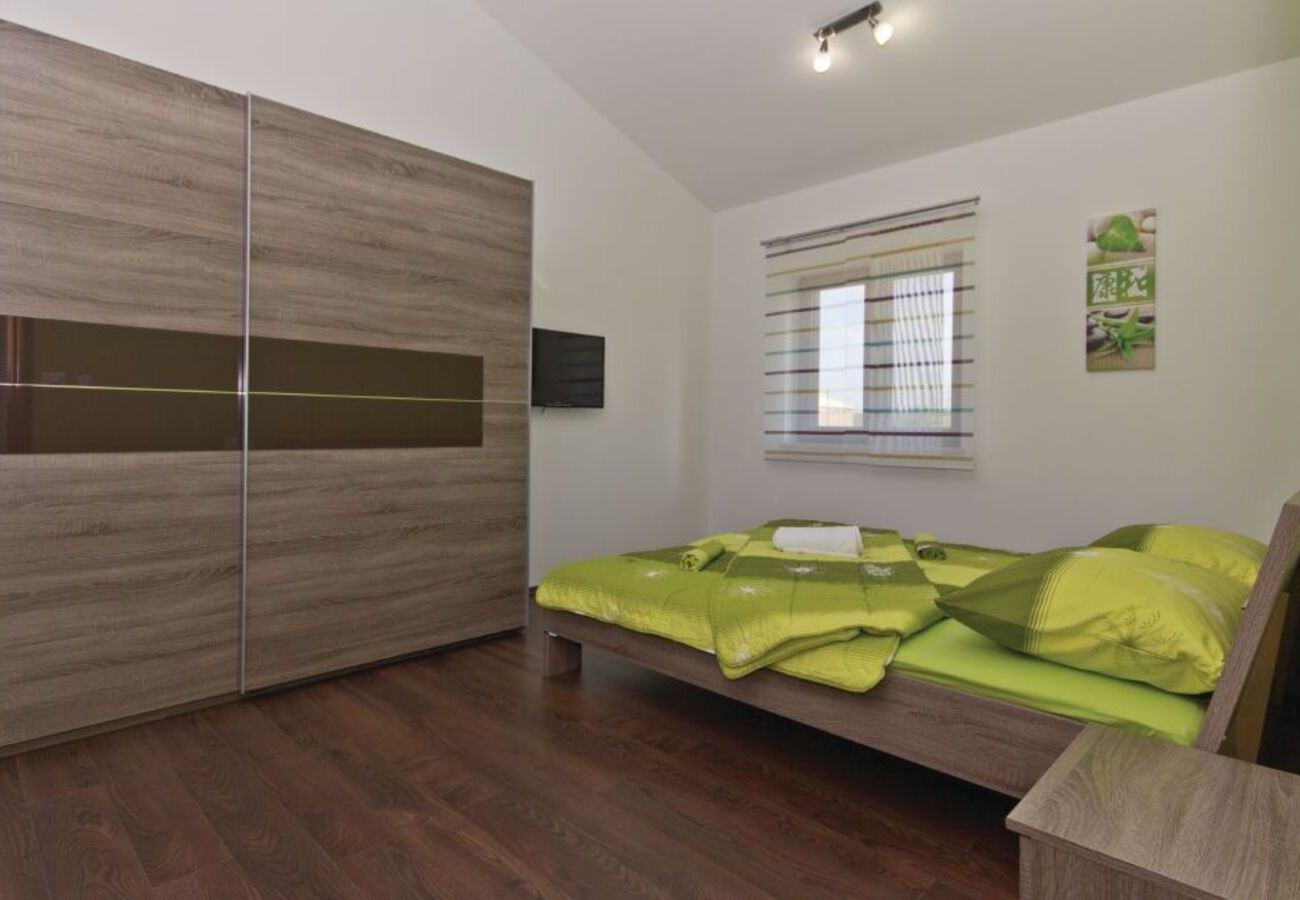 Villa in Sveti Kirin - Villa Tea in Central Istria with private pool for 10 persons 