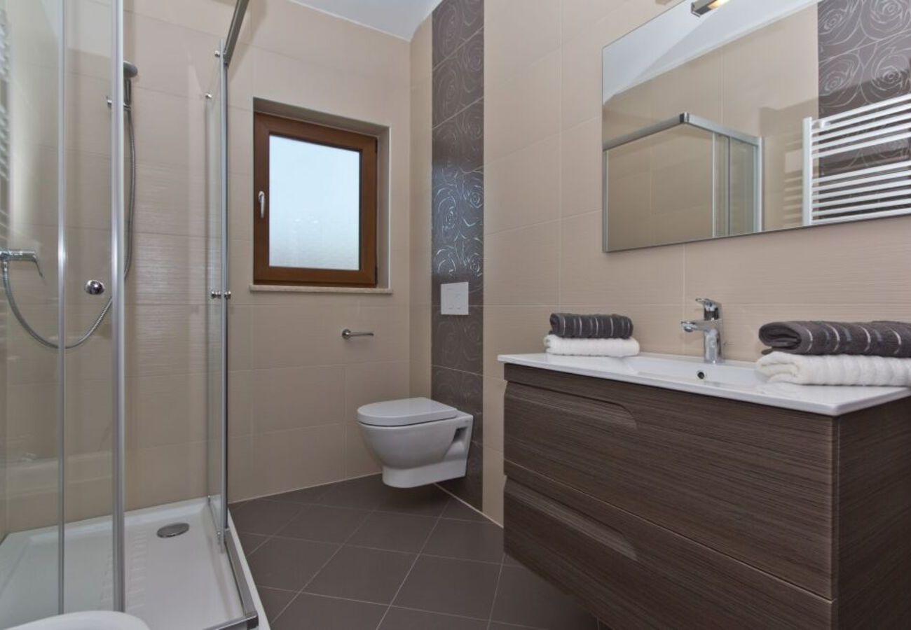 Villa in Sveti Kirin - Villa Tea in Central Istria with private pool for 10 persons 