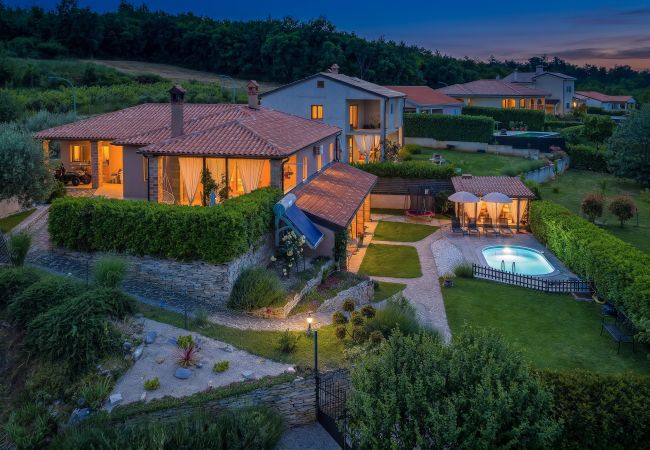 Villa in Oprtalj - Casa Sara and Sasha near Motovun with private pool - pet friendly truffle paradise