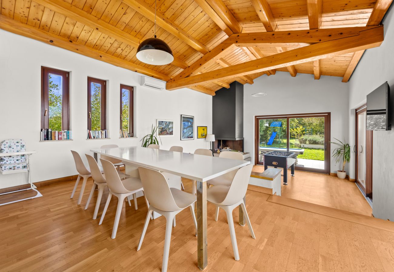Villa in Štokovci - Villa Dora in Central Istria kids friendly with private pool and playground for 10 persons