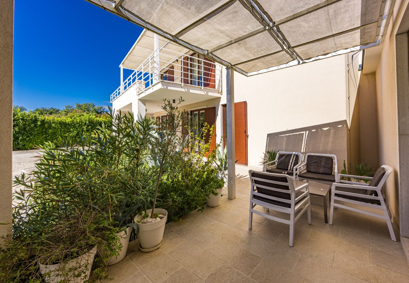 Villa in Štokovci - Villa Dora in Central Istria kids friendly with private pool and playground for 10 persons