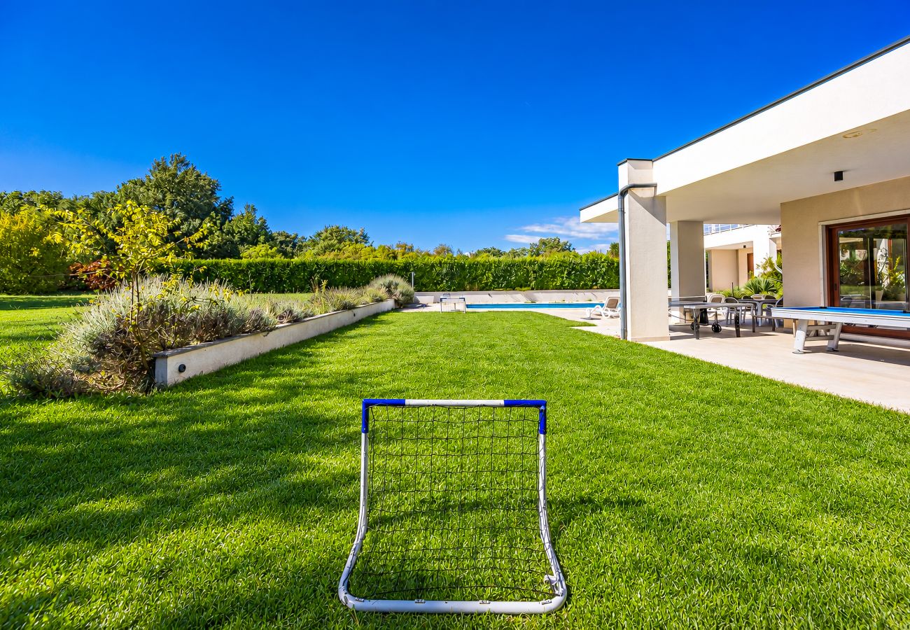 Villa in Štokovci - Villa Dora in Central Istria kids friendly with private pool and playground for 10 persons