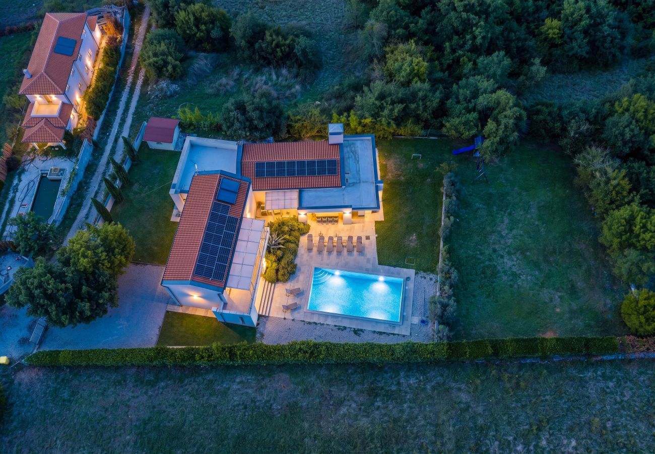 Villa in Štokovci - Villa Dora in Central Istria kids friendly with private pool and playground for 10 persons