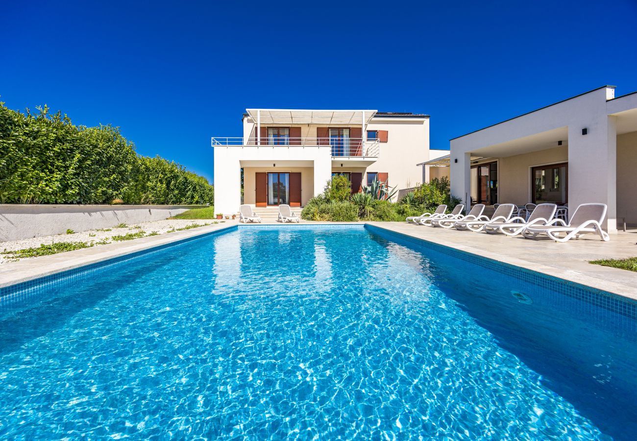 Villa in Štokovci - Villa Dora in Central Istria kids friendly with private pool and playground for 10 persons