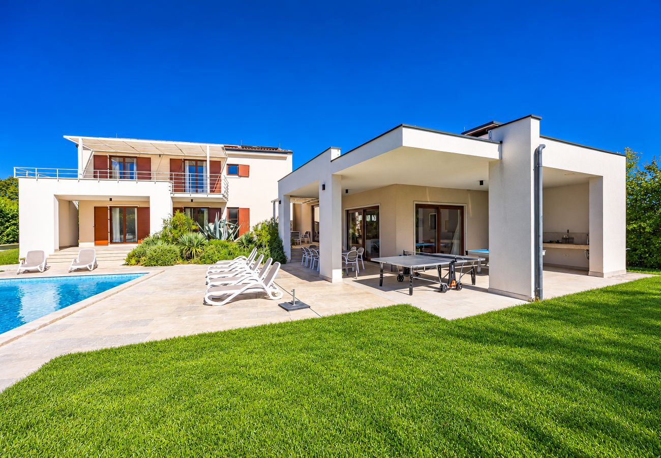 Villa in Štokovci - Villa Dora in Central Istria kids friendly with private pool and playground for 10 persons