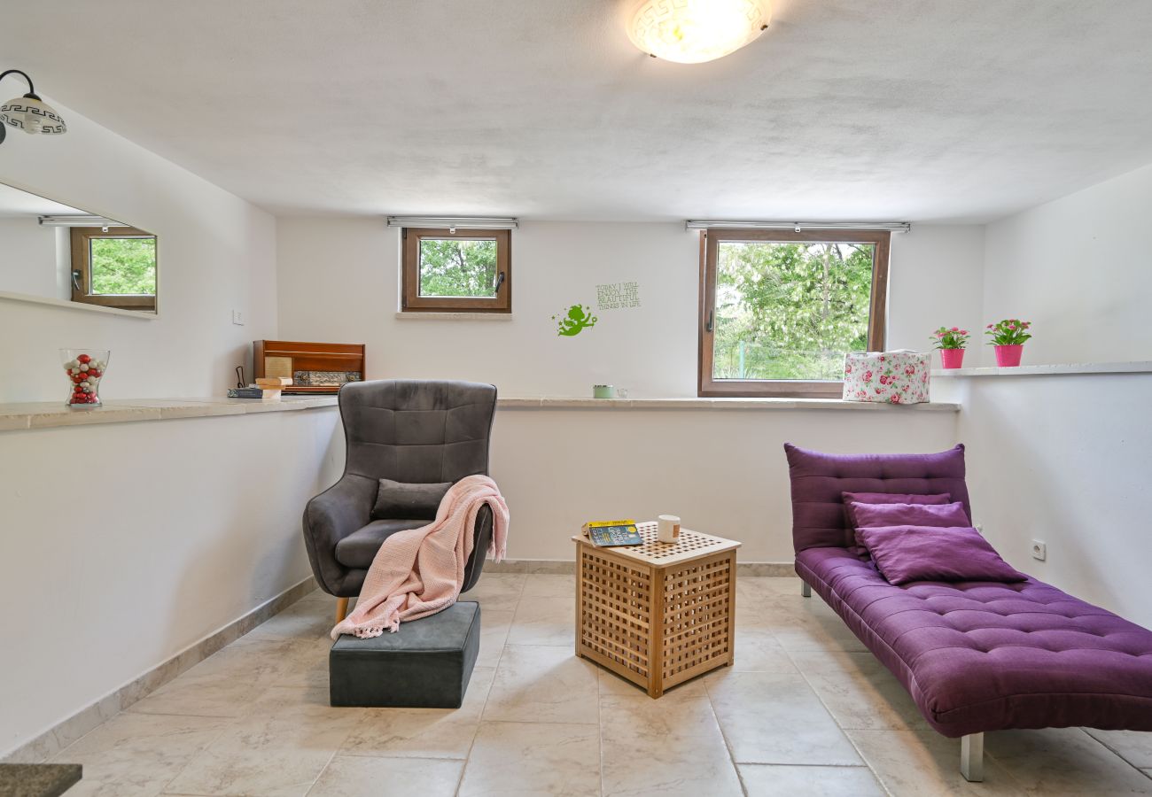 Villa in Svetvincenat - Villa Ferlini in Central Istria with private 10000 m2 garden, wellness & family activities on plot