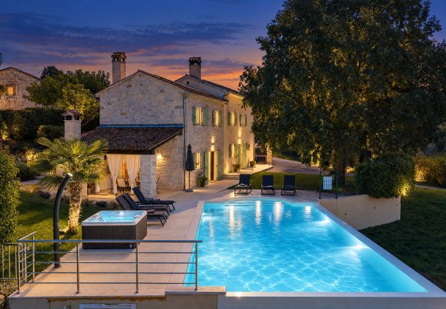 Villa in Rakotule - Villa Zvonar near Motovun with large pool (62m2) and whirlpool
