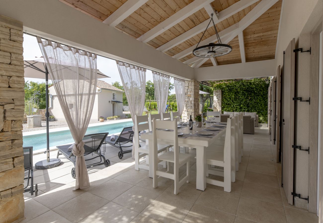 Villa in Sveti Bartul - Villa Batelica near Labin with private pool, large garden, kids playground & sport activities 