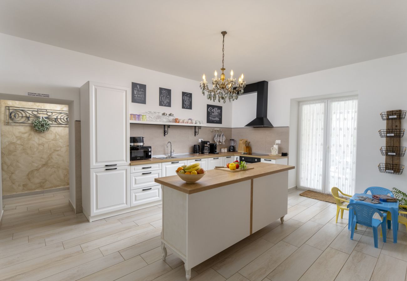 Villa in Sveti Bartul - Villa Batelica near Labin with private pool, large garden, kids playground & sport activities 