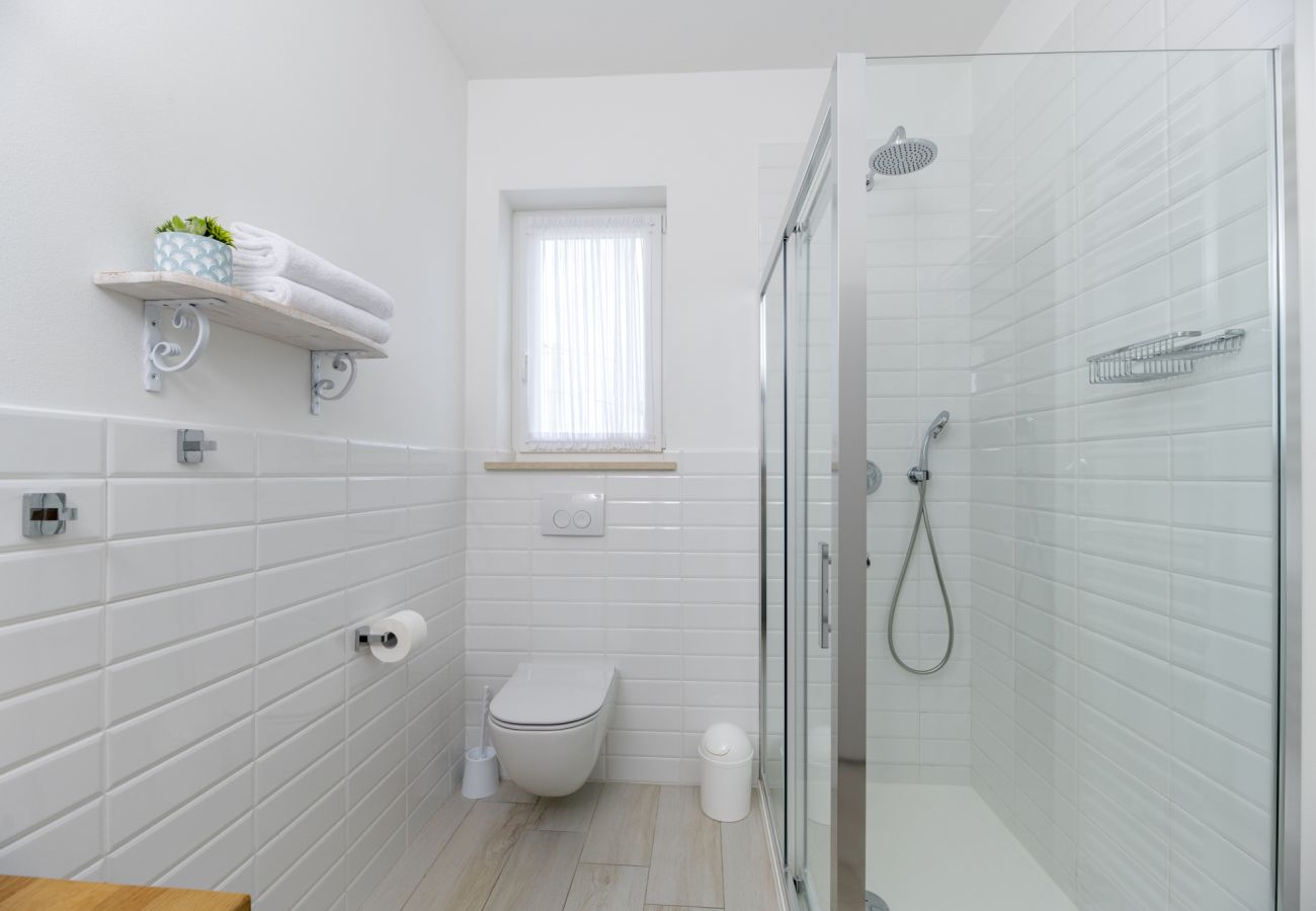 Villa in Sveti Bartul - Villa Batelica near Labin with private pool, large garden, kids playground & sport activities 