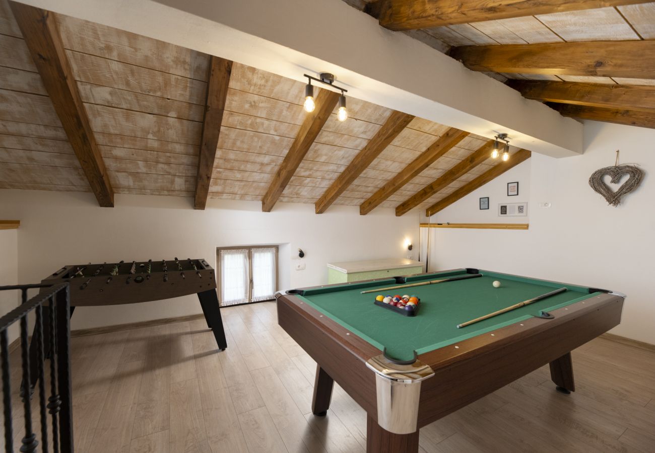 Villa in Sveti Bartul - Villa Batelica near Labin with private pool, large garden, kids playground & sport activities 