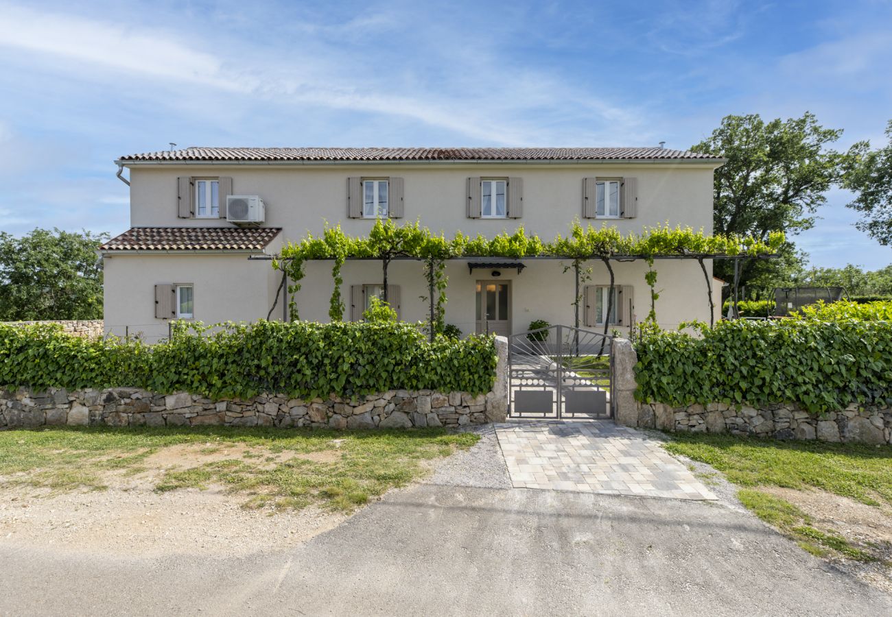 Villa in Sveti Bartul - Villa Batelica near Labin with private pool, large garden, kids playground & sport activities 