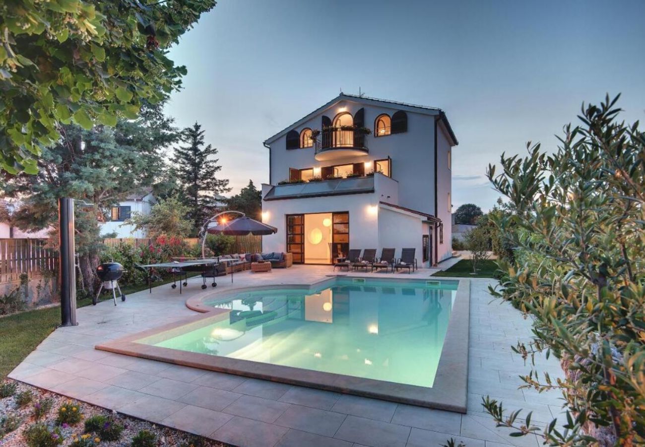 Villa in Fažana - Villa Andrija in Fažana for 9 people with sea view & heated pool - only 400 m from the beach