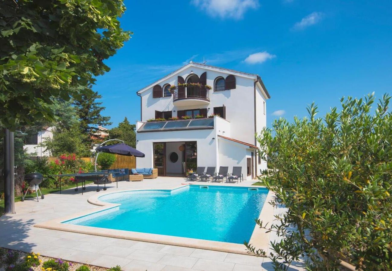 Villa in Fažana - Villa Andrija in Fažana for 9 people with sea view & heated pool - only 400 m from the beach